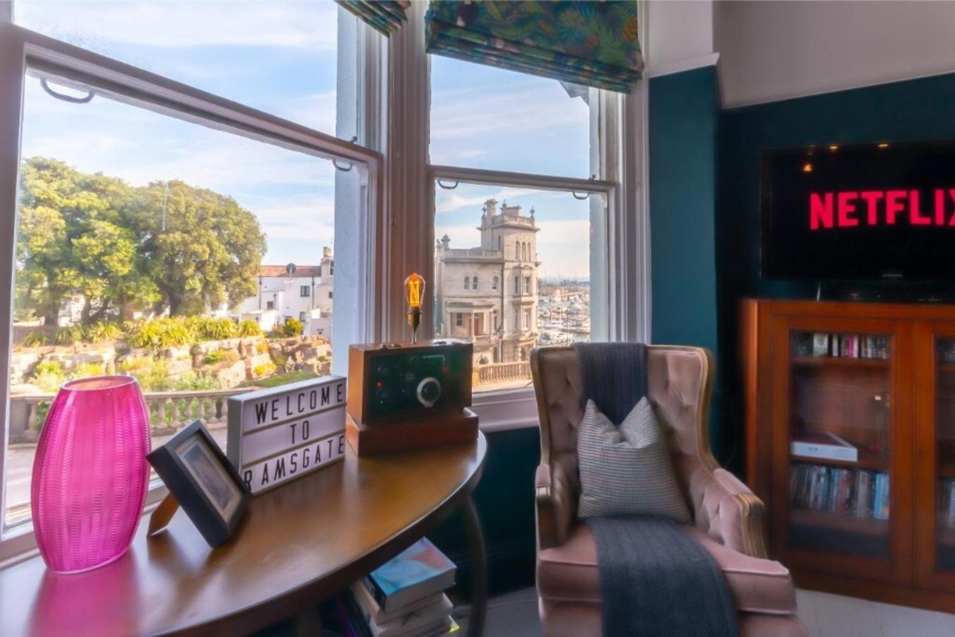 Victorian Apartment With Sea Views By Adliv Host Ramsgate Extérieur photo
